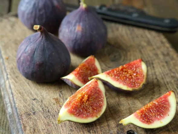 Enjoy the deep, honey-like sweetness of Hampton Foods Freeze-Dried Figs. Packaged in resealable mylar bags, these figs are perfect for long-term storage, emergency essentials, or a convenient snack. Retaining their natural flavor and nutrients, they offer a satisfying crunch with every bite.