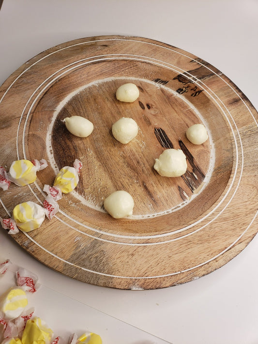 Buttered Popcorn Bombs isn't your ordinary freeze dried saltwater taffy. It's a unique flavor, just like the popcorn you get at the movie. Grab a bag on the go or enjoy while watching your favorite movie. This item comes in a 1.45oz triple sealed, resealable bag with an easy tear top.