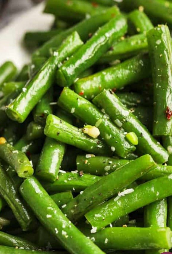 Hampton Foods Freeze Dried Green Beans, rehydrate now or decades later. Eat by the handful right out of the bag with your favorite seasoning! This is one you will talk about......comes in a 7"X10" triple sealed 1qt mylar bag. Shelf stable for 25 to 30 YEARS when in a controlled environment and unopened. This 2 ounce bag contains the equivalent of 12 ounces of fresh green beans, just under a pound when rehydrated and ready for us