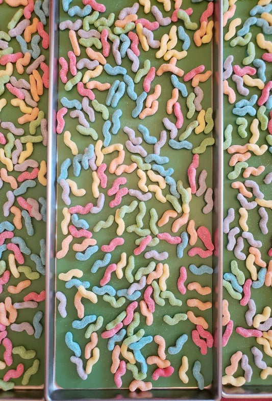 Nite Crawlers are an addictive crunch with a suprising flavor punch, a freeze dried version of gummi worms. This item comes in multiple flavors in a triple sealed, resealable bag.