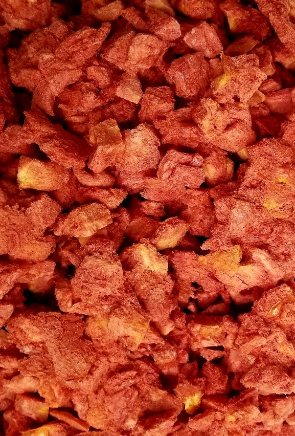 Diced Tomatoes, Hampton Foods freeze dried tomatoes make a delicious snack by the handful straight out of the bag, a FAVORITE! This item comes in a triple sealed mylar bag with an oxygen absorber for long term storage. When rehydrated, the 1.5 ounce bag is equal to 9 servings.