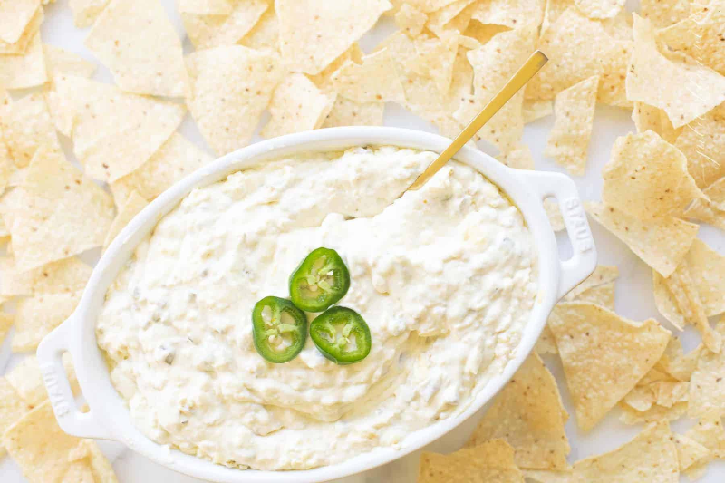 Our dip mix offers an excellent jalapeno flavor that is sure to satisfy even the most discerning of taste buds. Simply blend the contents of the bag with 3/4 cup of sour cream and 1/2 cup of mayonnaise, or adjust the amounts to taste. Once mixed, refrigerate for at least an hour to allow the flavors to blend and intensify.