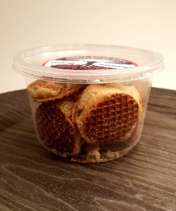Introducing Hampton Foods Caramel Vanilla Waffel Bites, the ultimate guilt-free snack that satisfies your sweet tooth cravings without sacrificing your health goals. Our freeze-dried version of a Dutch stroopwafel is the perfect combination of delicious caramel and creamy vanilla flavors, creating a delectable treat that you won't be able to resist!